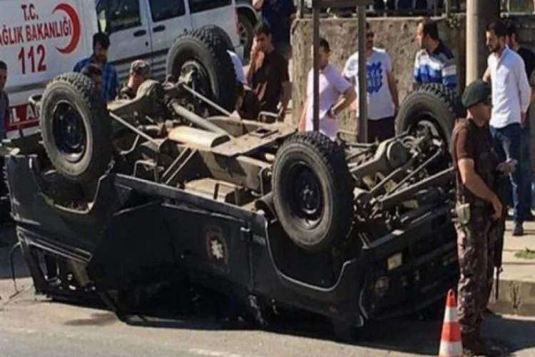 Zırhlı araçlar devrildi: 13 polis yaralandı