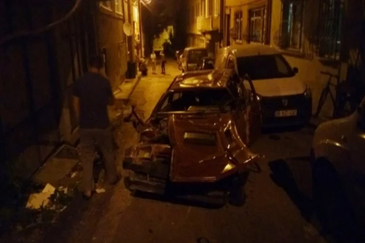 Bursa'da kaza paniği! Kalabalığın arasına daldı