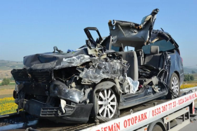 Bursa'da lüks otomobilde feci son! 2 ölü 4 yaralı
