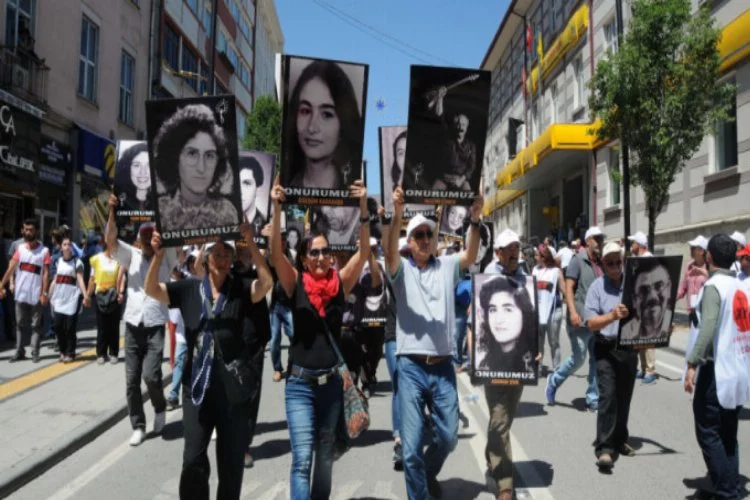 Sivas Katliamı'nda hayatlarını kaybedenler 24'üncü yılında anıldı