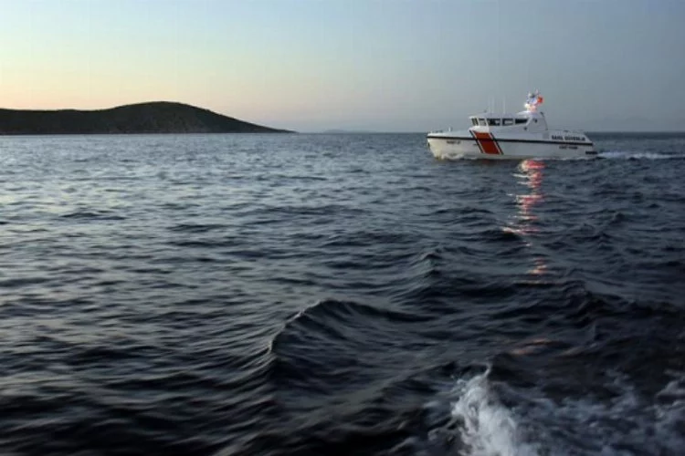 Yunan Sahil Güvenlik botu Türk gemisine ateş açtı