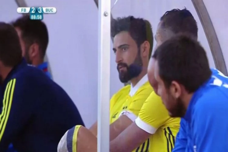 Mehmet Ekici ilk maçında sakatlandı