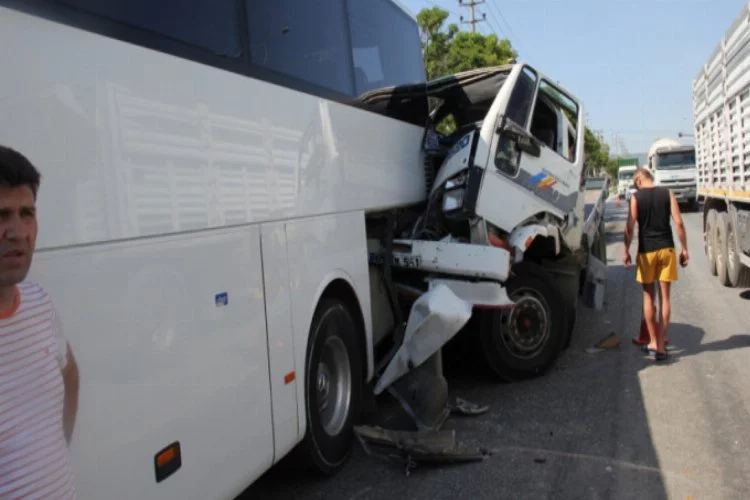 Bursa'da zincirlime kaza! 7 yaralı