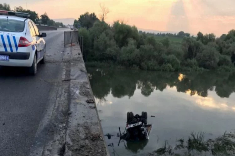 Bursa'da tuğla yüklü kamyon göle uçtu: 1 ölü