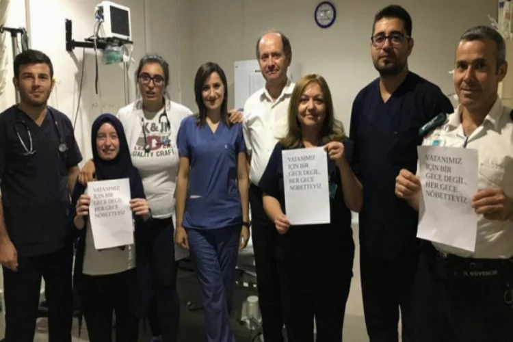 Bursa'da sağlık çalışanları vatan için sağlık nöbeti tuttular