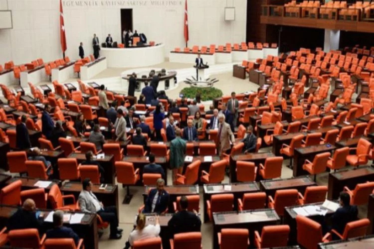 CHP Meclis'te sabahladı