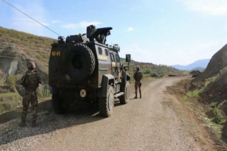 Sıcak çatışma! PKK'nın bombalı aracı vuruldu