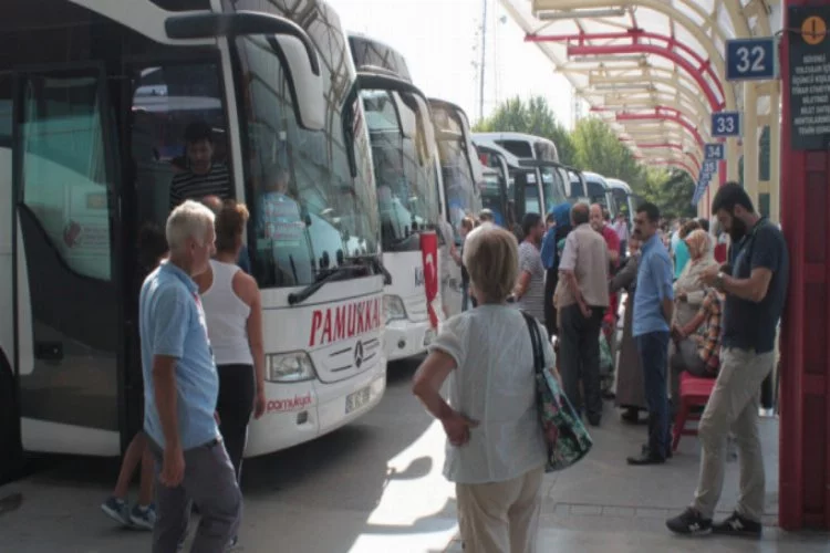 Bayram tatili öncesi otobüs biletleri tükendi