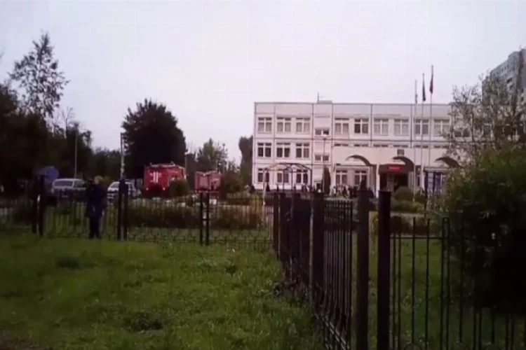 Moskova'da okula silahlı saldırı