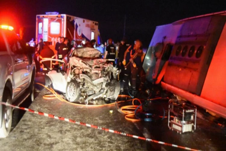 Bursa'ya gelen otobüsün altına girdi! 1 ölü 16 yaralı