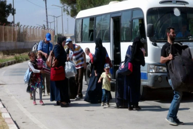 Bayramı ülkelerinde geçiren Suriyeliler'in dönüşü sürüyor
