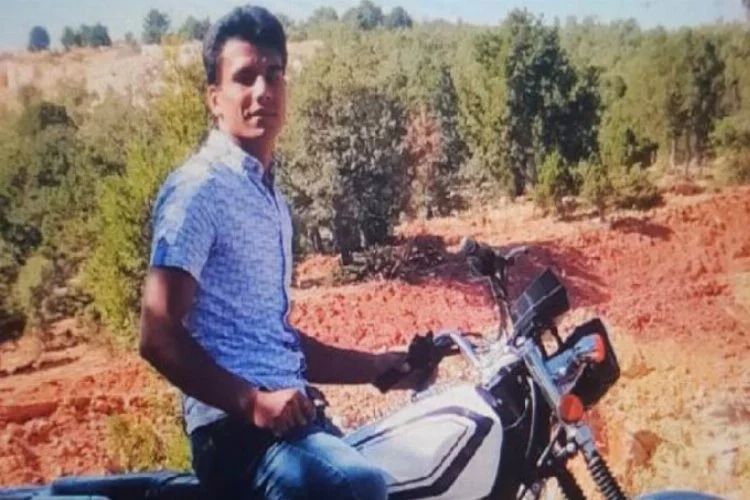 Afgan genç, arkadaşını 11 yerinden bıçaklayıp öldürdü