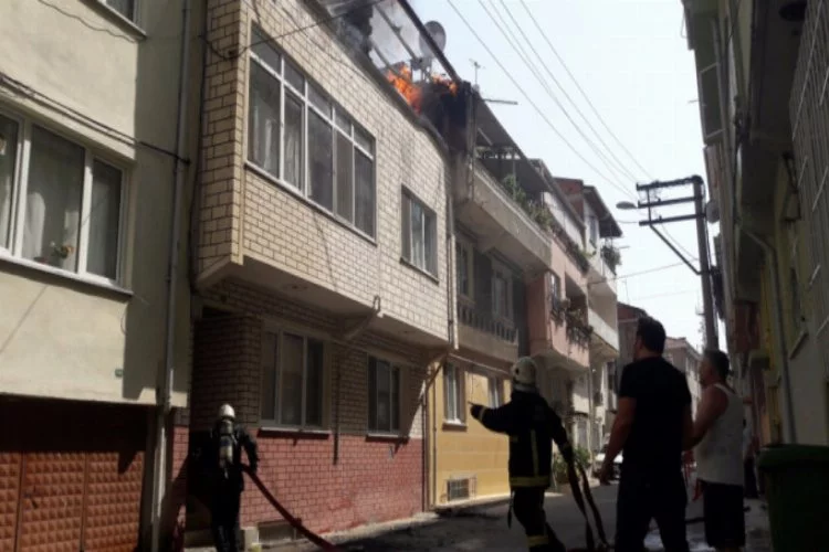 Bursa'da büyük yangın! Binalar tahliye edildi