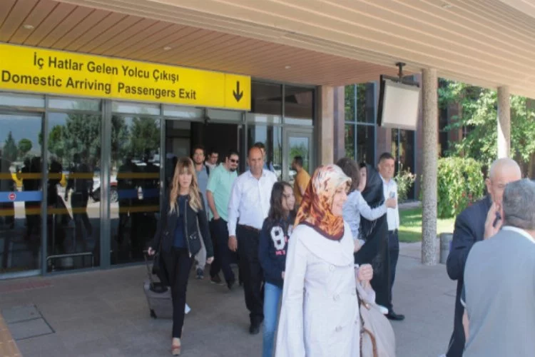 Bursa Havaalanı'nı 163 bin 240 yolcu kullandı