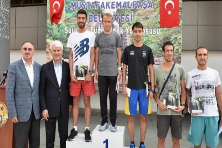 Atletler Mustafakemalpaşa'da koştu