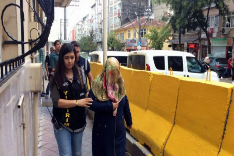 Bursa'da öğretmeni bıçaklayan kadın veli serbest kaldı
