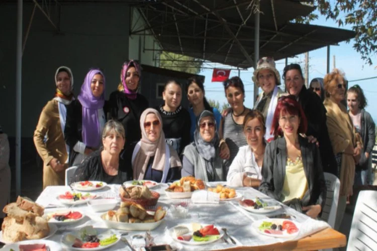 Bursa'da yaşayan Ahıskalılar kahvaltıda buluştu