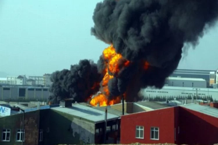Korkutan fabrika yangını!
