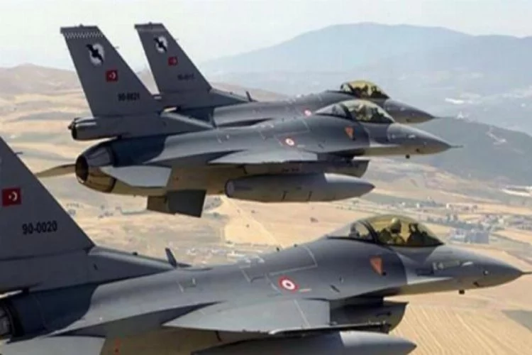 Kuzey Irak'a hava harekatı: 2 PKK'lı öldürüldü
