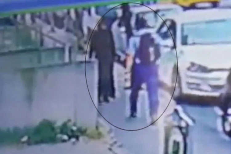 Yolda yürüyen kadını yumruklayan saldırgan yakalandı