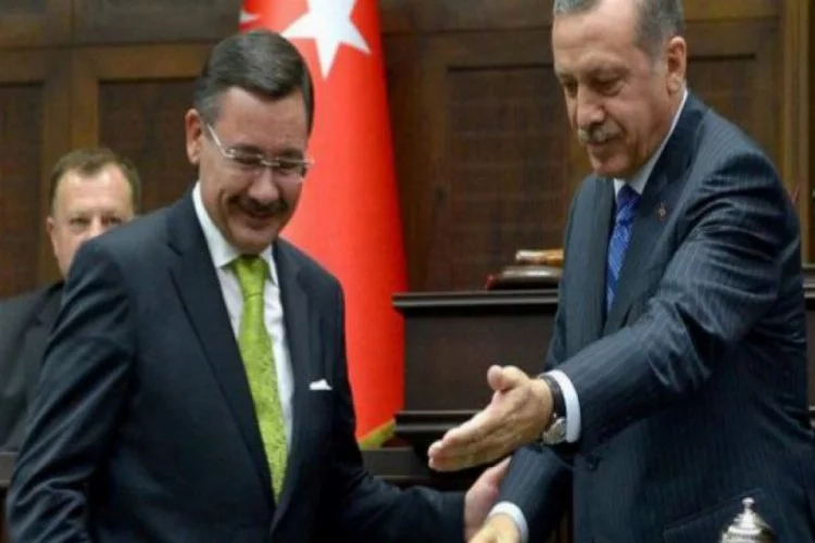 Cumhurbaşkanı Erdoğan Melih Gökçek ile görüşüyor