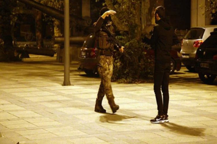 Dolmabahçe'de hareketli anlar: Baba oğlunu vurdu