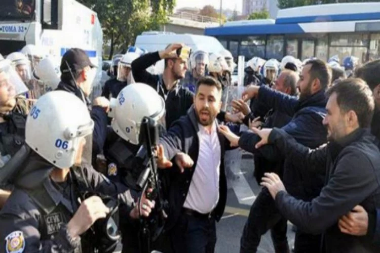Ankara'da gar saldırısının yıl dönümünde polis müdahalesi