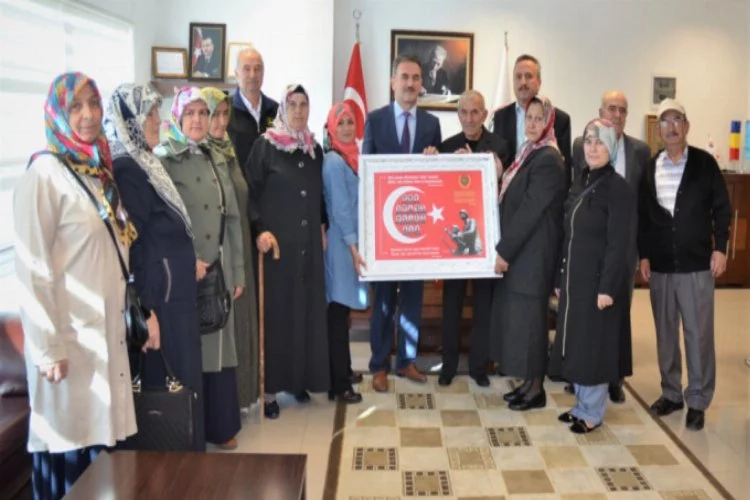 Bursa'da şehit ailelerinden Yılmaz'a teşekkür ziyareti