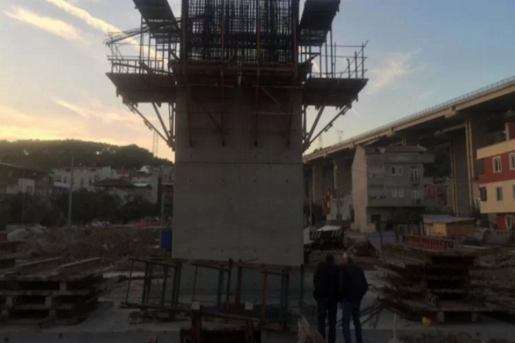Bursa'da hızlı tren inşaatında iskele devrildi! 1 işçi yaralı