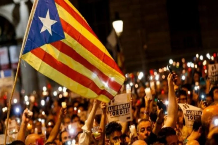 İspanya, Katalan Hükümetini feshetti!