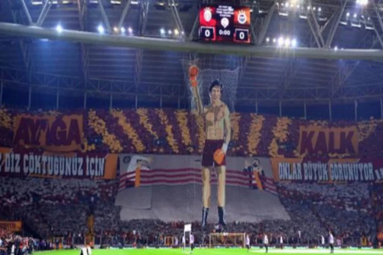 Galatasaray - Fenerbahçe maçındaki pankarta soruşturma