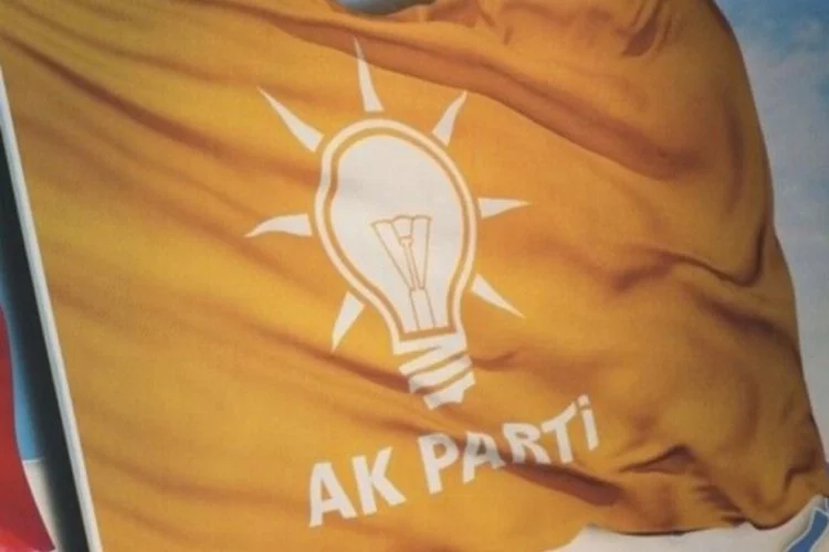 AK Parti'de gece yarısı flaş atama