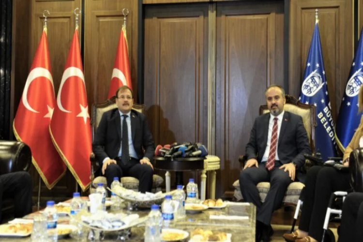 Başbakan Yardımcısı Hakan Çavuşoğlu'ndan Aktaş'a ziyaret