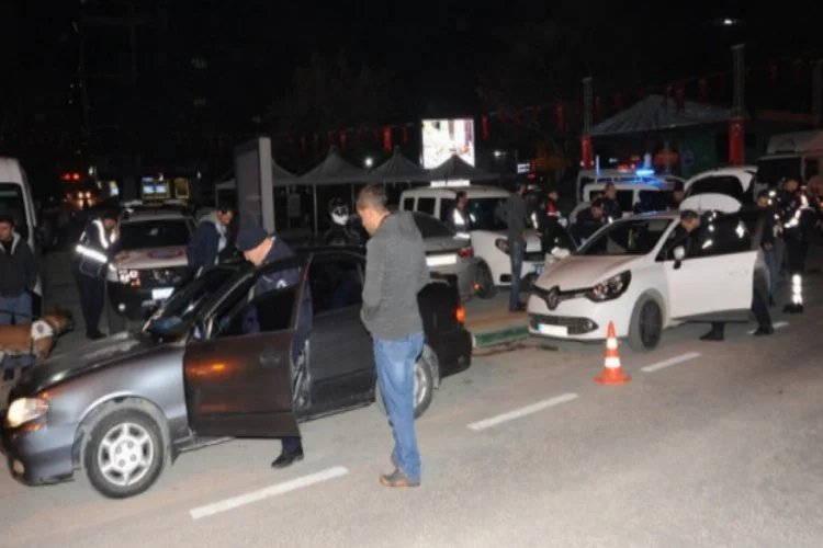 Bursa'da 300 polisle dev uygulama