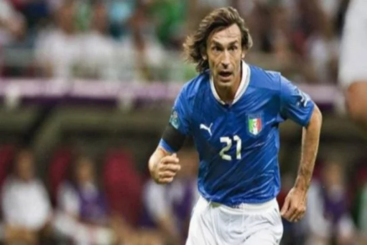 İtalyan futbolunun efsane ismi  futbol kariyerini sonlandırdı