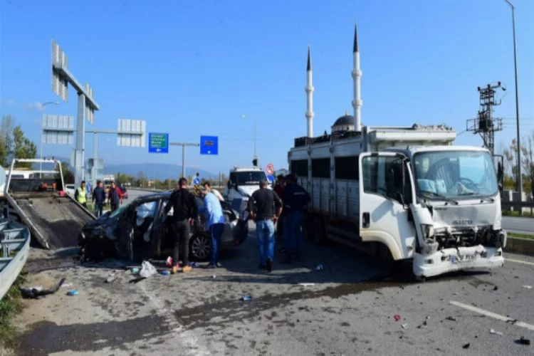 Bursa'da otoyol kavşağında feci kaza!