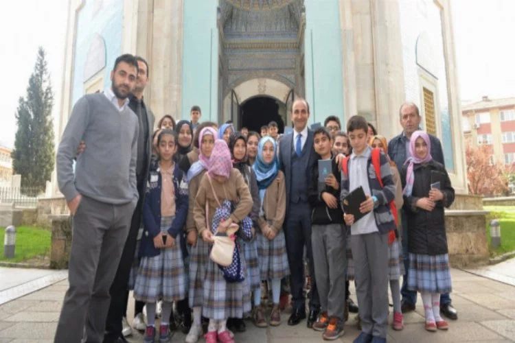 Bursa'da çocuklar tarihini gezerek öğreniyor