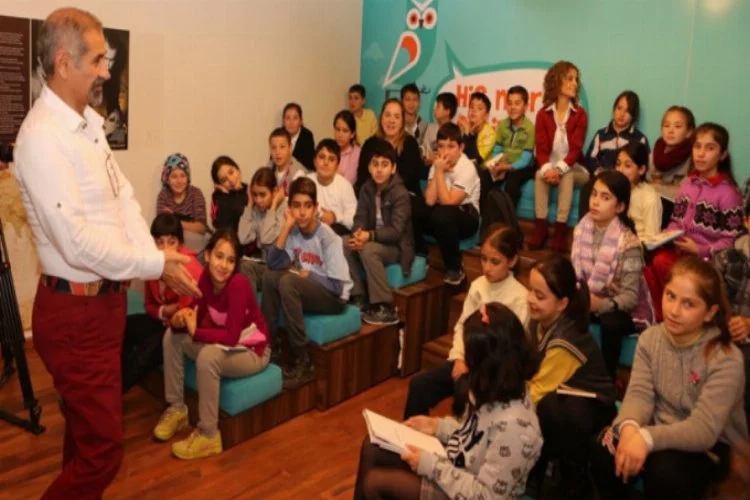 Bursa'da çocuklar ile kitap söyleşi etkinliği yapıldı