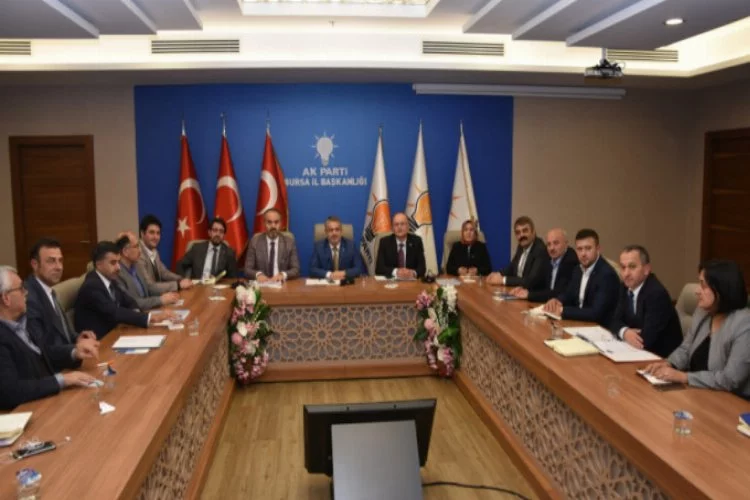 AK Parti Bursa il yönetimi toplandı