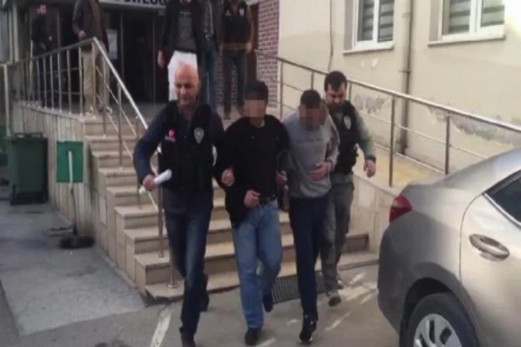 Bursa'da 4 kişi uyuşturucuyla yakalandı