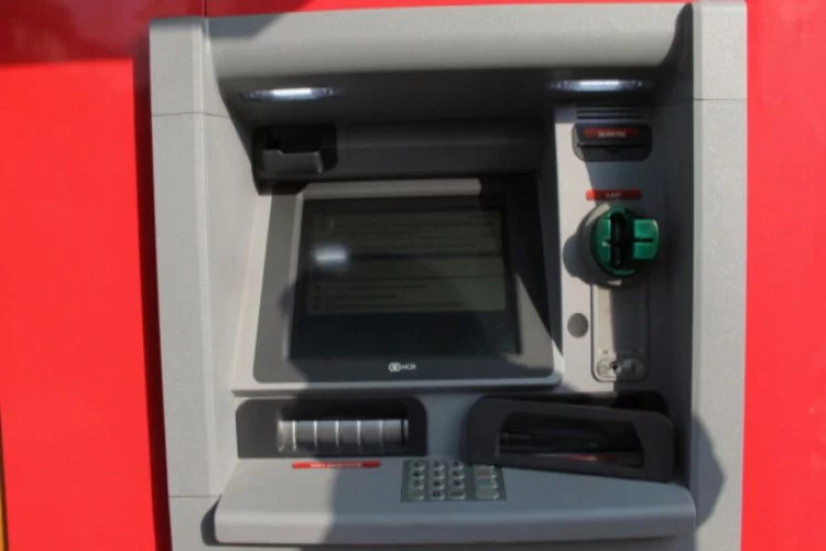 Bursa'da bir bankanın ATM'sinde düzenek! Dikkatli vatandaş sayesinde...