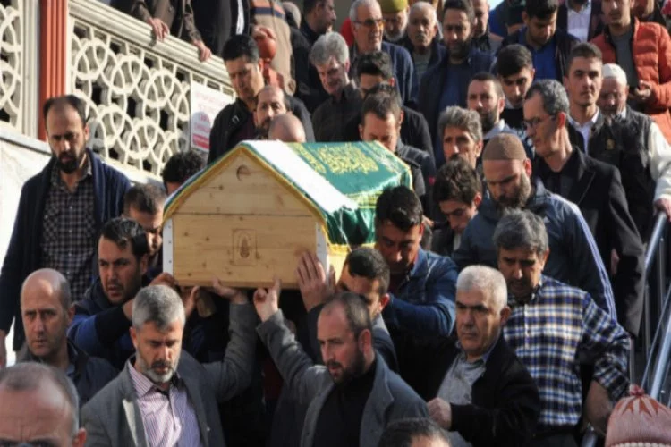 Bursa'da karısı tarafından öldürülen adam son yolculuğuna uğurlandı