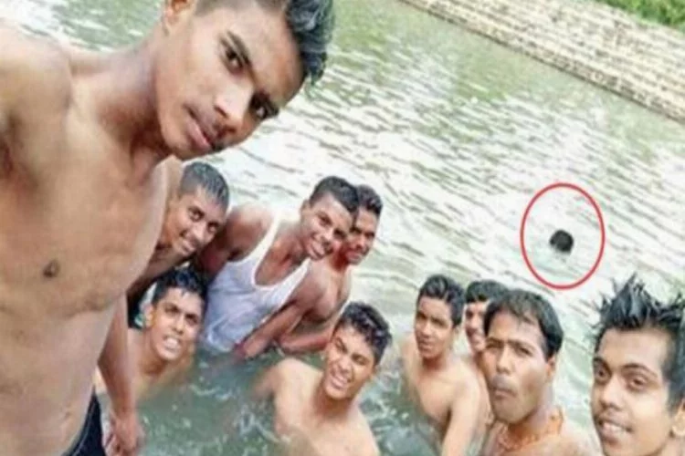 Hindistan'da 'Selfie öldürür' kampanyası