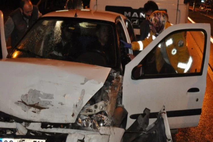 Bursa'da zincirleme kaza! 11 araç birbirine girdi
