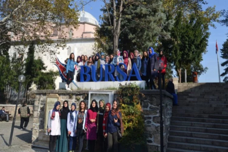 Afyonlu gençler Bursa'ya kültür gezisi gerçekleştirdi