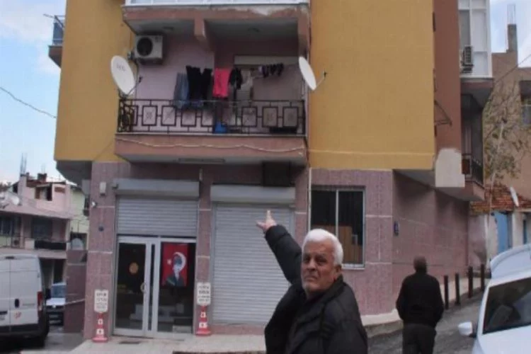 Dolandırıcılar, emekli işçiye 5 katlı apartmanını sattırdı