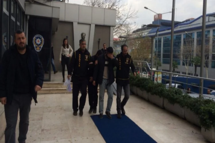 Bursa'da taksiciyi gasp etmişlerdi! Güvenlik kameraları yakalattı