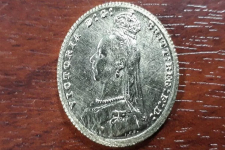 İngiltere Kraliçesi'nin altın paraları Türkiye'de bulundu