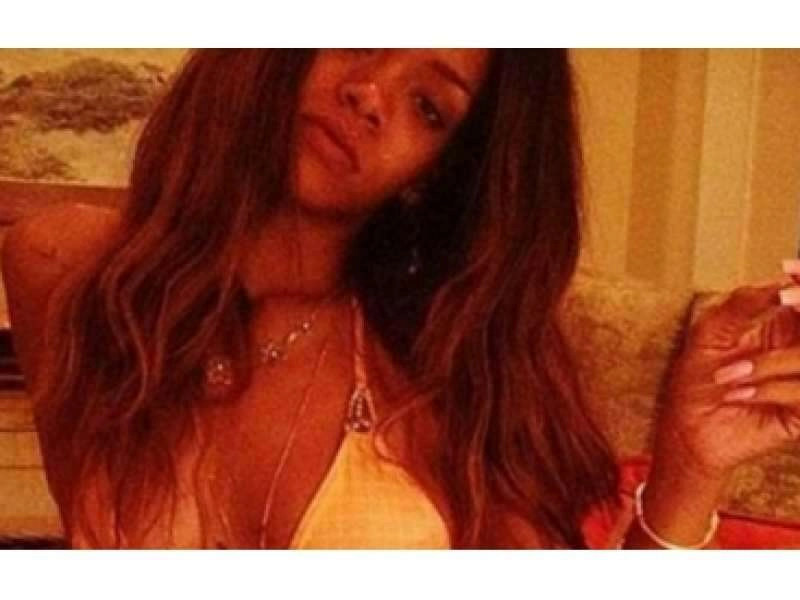 Bu kadın porno yıldızı mı?