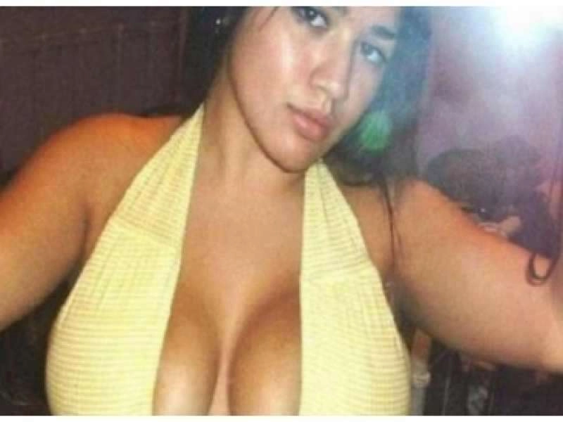 Twitter'ın dekolte meraklısı amatör kızları